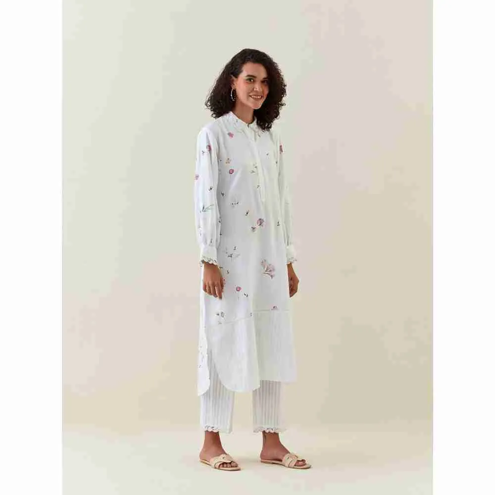 Anantaa by Roohi Trehan White Botanical Print Cotton Linen Kurta With Scalloped Net Collar