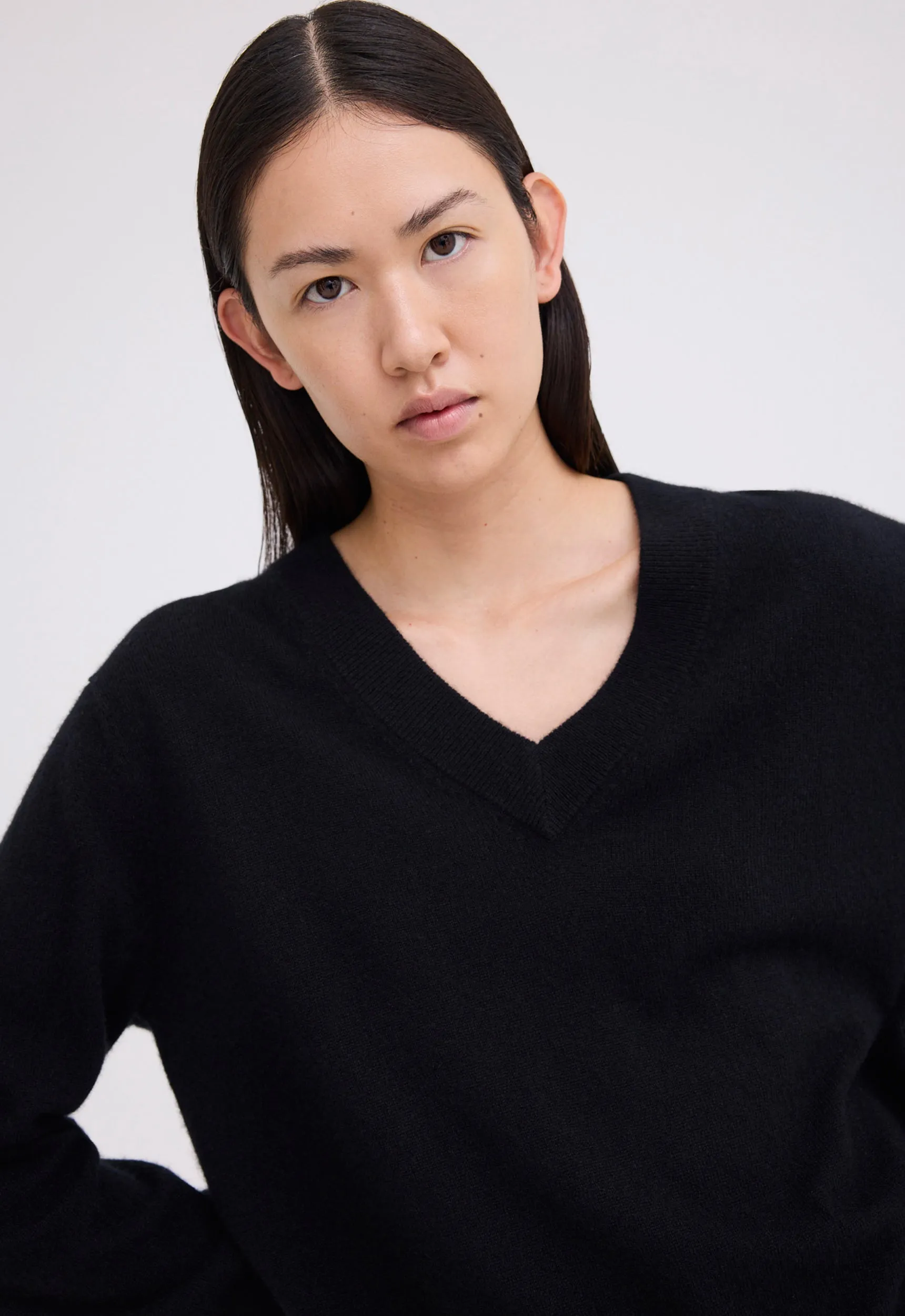 Sharpo Cashmere Sweater - Black