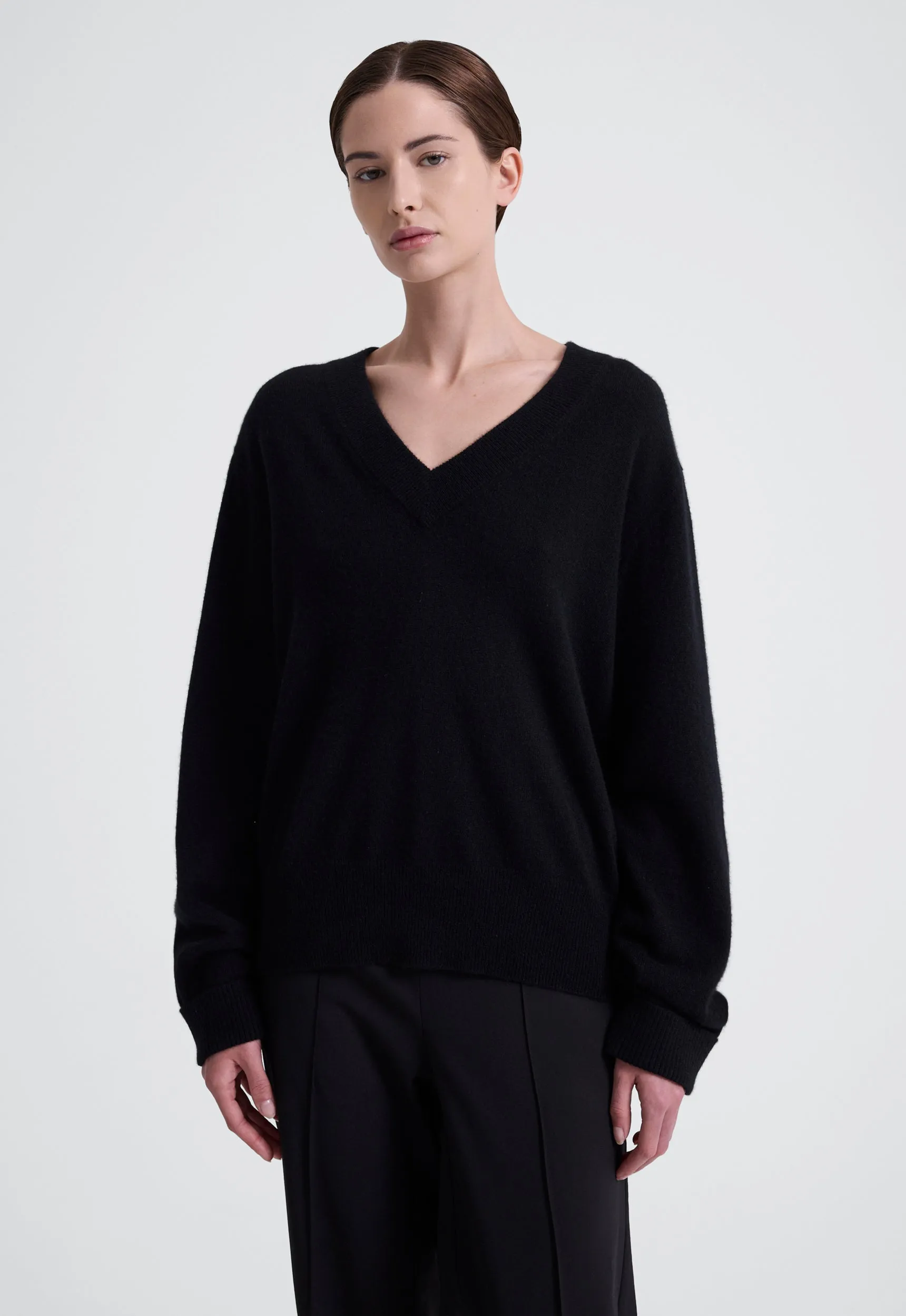 Sharpo Cashmere Sweater - Black